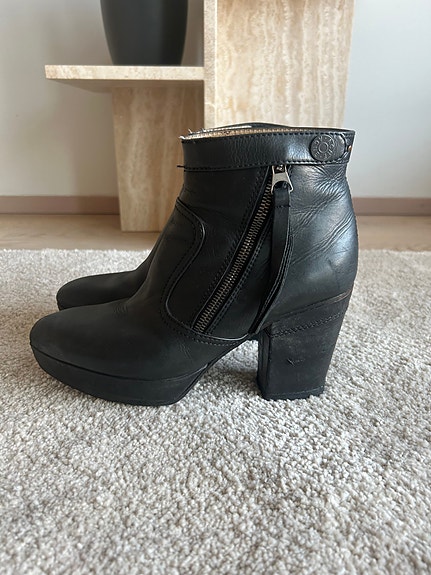Acne kengät
