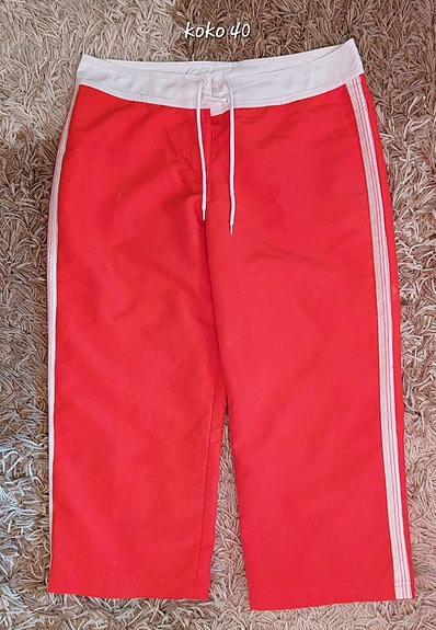 3/4 lahkeiset housut.