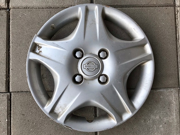 Nissan 15” pölykapseli