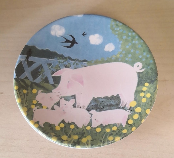 Sikaperhe seinälautanen (Kermansavi)