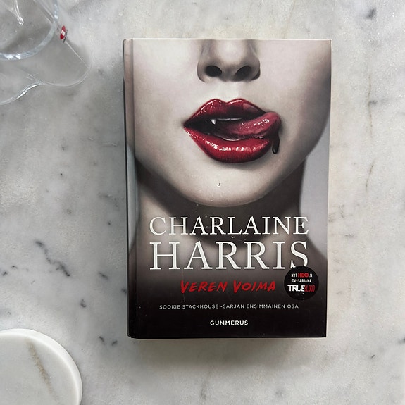 Charlaine Harris: Veren voima (True Blood / Sookie 1) – kovakantinen