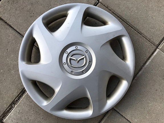 Mazda 6 15” pölykapseli