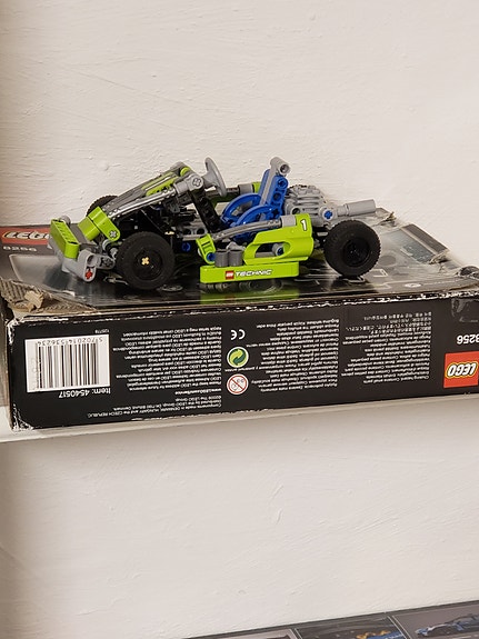 LEGO Technic Kilpa-auto