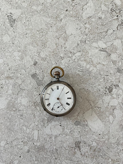 Aito vanha taskukello - antiikki/vintage