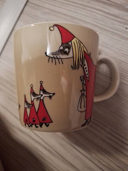 Muumi muki Vilijonkka tarralla kruunuleima