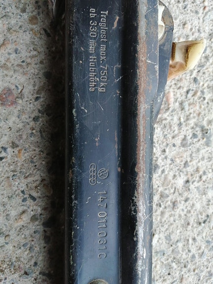 Product image 1 of 2