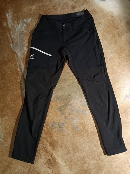 Haglöfs Zircon 38/M mustat softshell housut
