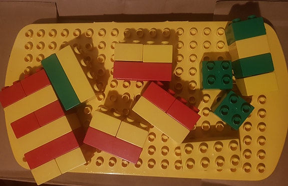 Lego Duploja ja alusta