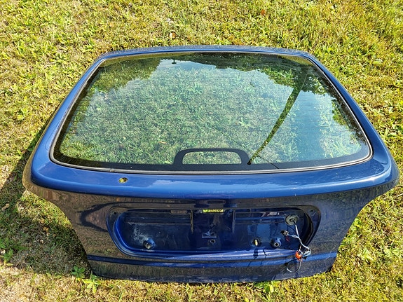Takaluukku - Renault Megane coupe 1999