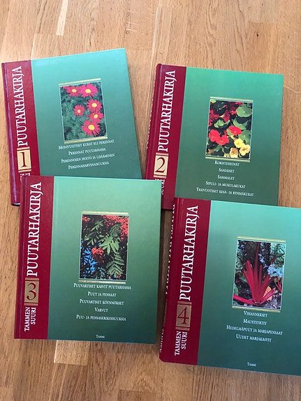 Tammen suuri puutarhakirjat 1-4