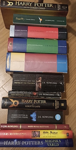 Harry Potter kirjoja