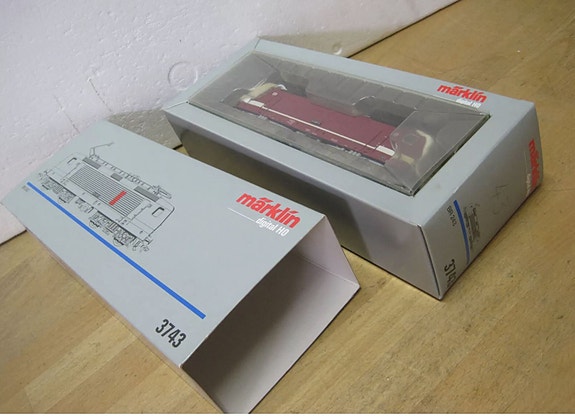 Product image 8 of 9