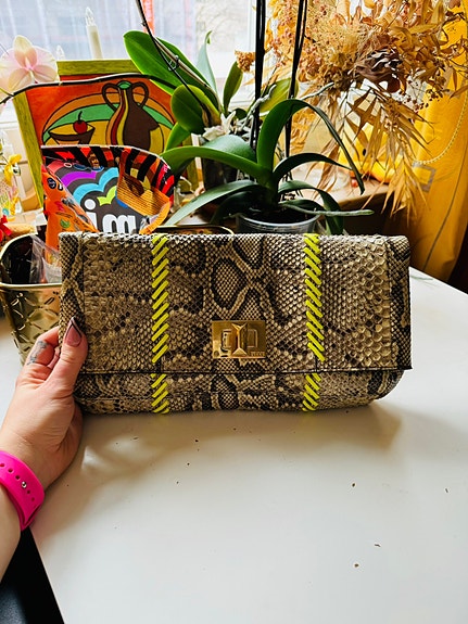 Aito italialainen Emilio Pucci merkkinen laukku käärmennahkaa