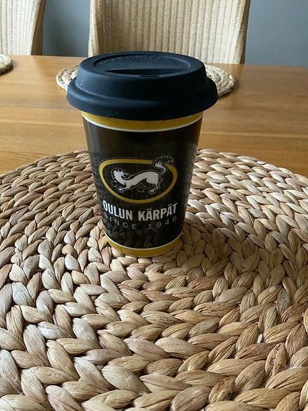 OULUN KÄRPÄT Singe 1946 Posliini nokkamuki