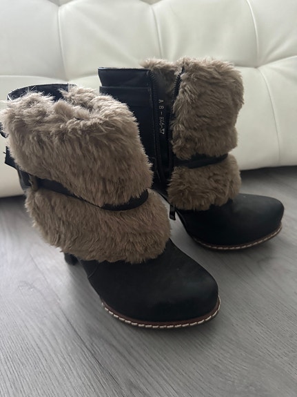 Naisten kengät koko 37