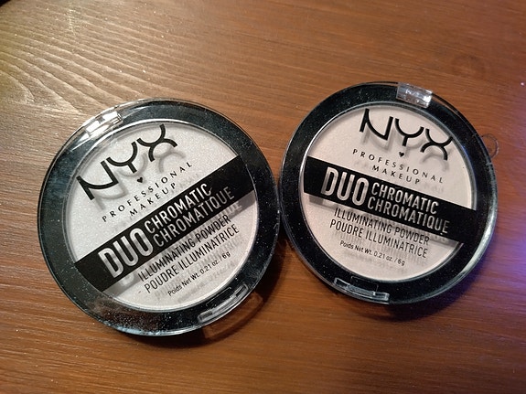 Nyx Duo Chromatic Illuminating Powder