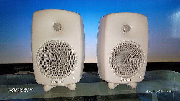 Genelec G Three White (2 kpl)