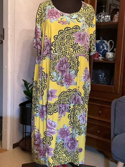 Vapaa-ajan pitkä mekko,koko 50