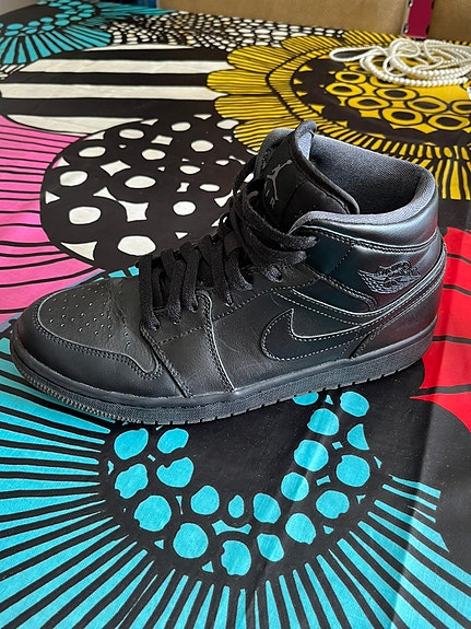 Nike. 42