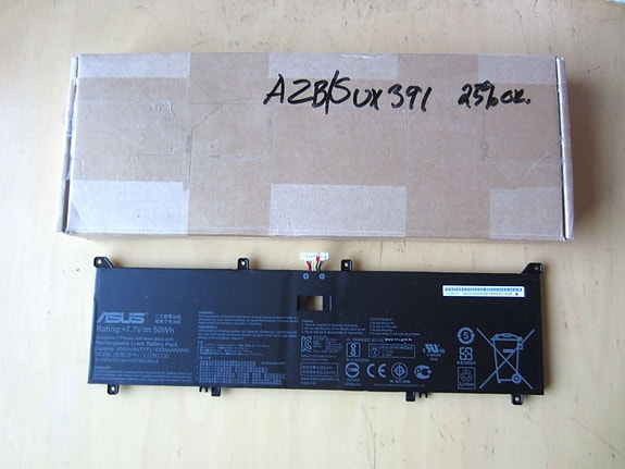 Akku - Asus Zenbook S UX391 (käytetty, "noin" 75% kunnossa)