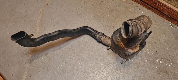 Saab og 9-5 alkuperäinen norsunkärsä.