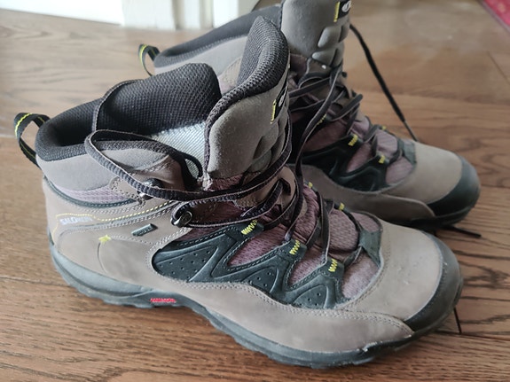 Salomon goretex hiking kengät