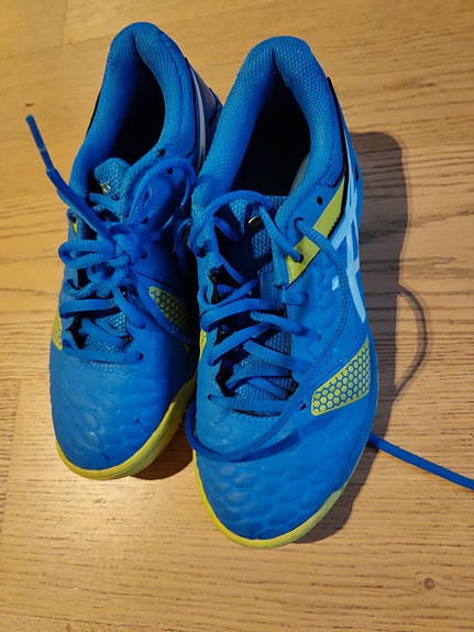 Sisäpelikengät Asics koko 35,5