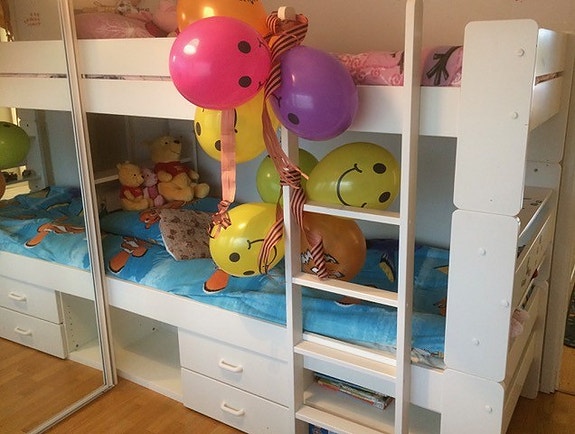 Parvisänky Unipuu (kuvassa kerrossänky)