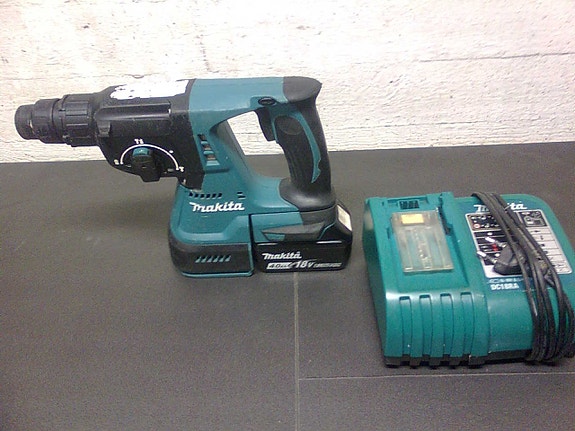 Makita poravasara dhr242