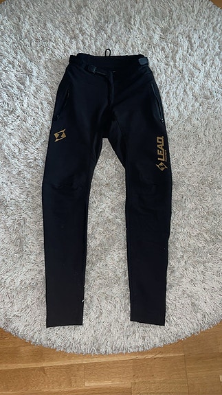 Product image 1 of 8