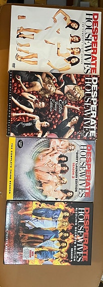 Täydelliset naiset 1-4 tuotanto kaudet.