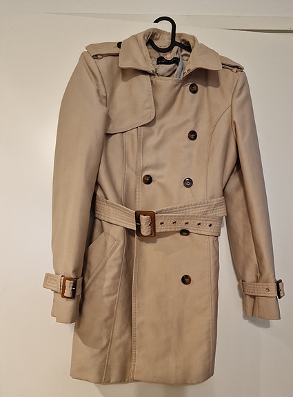 Zara trenssi