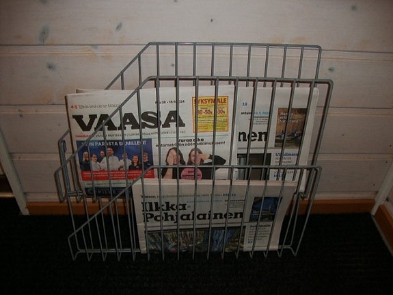 4x Lehtitelineitä