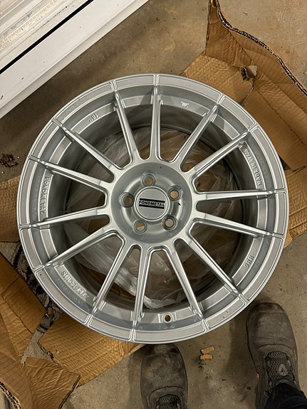 Fondmetal 9RR/OZ vanteet 18x8