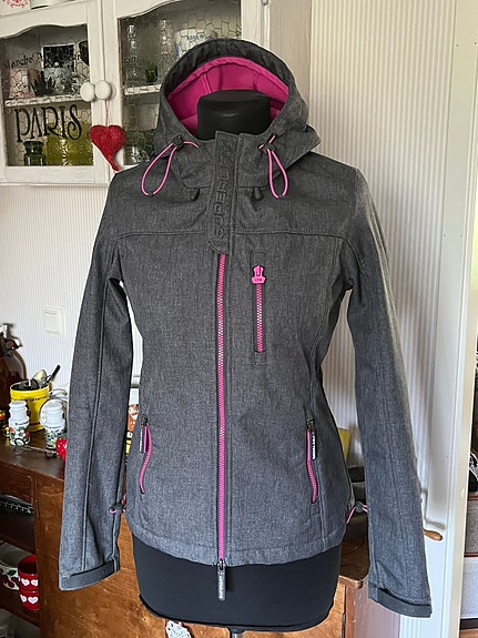 Superdry softshell. XS