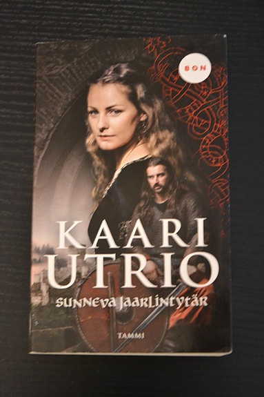 Kaari Utrio Sunneva Jaarlintytär