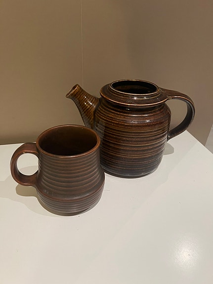Arabian kannu ja tuoppi
