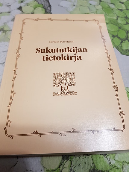 Sukututkijan tietokirja. Sirkka Karskela.