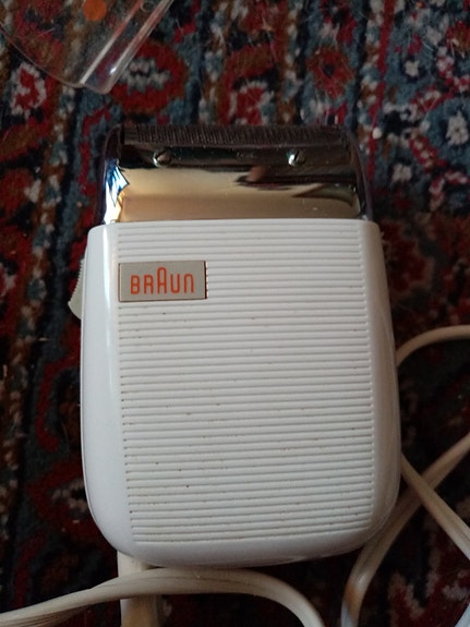 Braun partakone