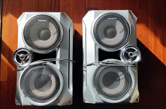 Product image 1 of 2