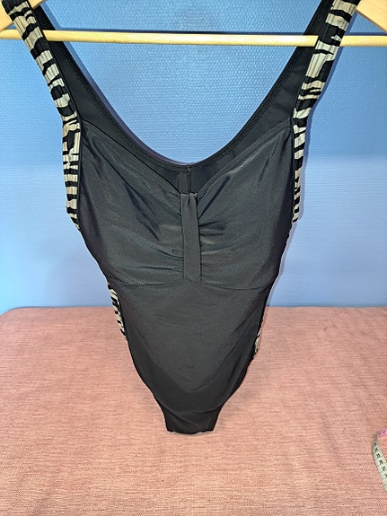 Product image 1 of 8