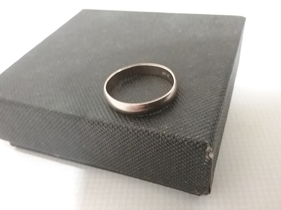 Valkokultainen sormus,3,4g,14k