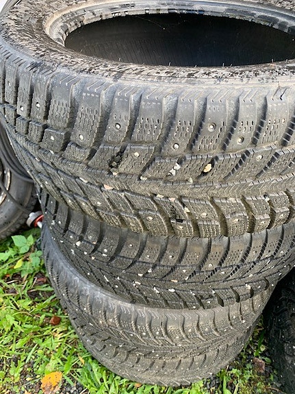 Kohtalaiset Nokian nastarenkaat