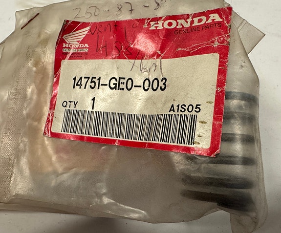 Honda Monkey Venttiilin ulompi jousi 87-90