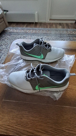 Hyvät Nike kengät.
