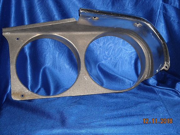 Dodge Challenger 1970 Std, SE and WSS Headlight Bezels