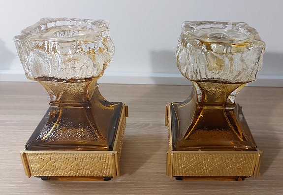 Kynttiläjalka / kääntömaljakko, E Wänni Kumela / Humppila