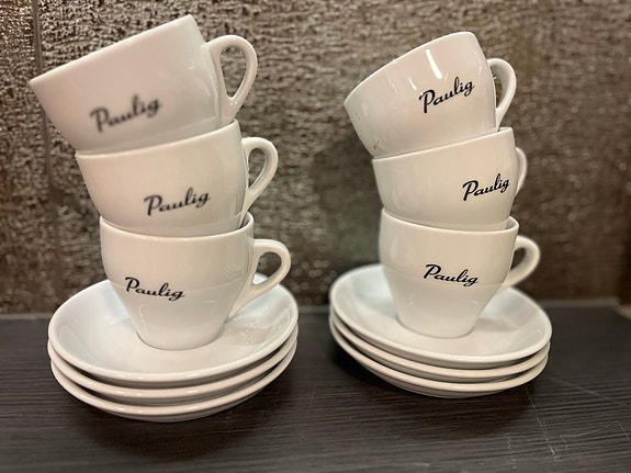 Paulig kahvikupit tasseilla. Cappuccino koko.
