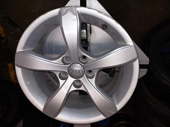 AUDI Aluvanne 15"  1 Kpl