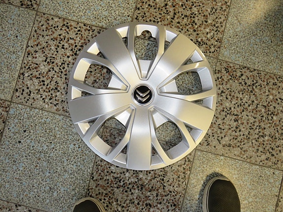 Citroen 16" pölykapseli